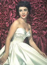 Load image into Gallery viewer, Vintage Sewing Pattern: Butterick 6011