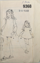 Load image into Gallery viewer, 1970's Vintage Sewing Pattern: Home Journal 9368