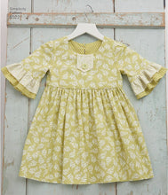 Load image into Gallery viewer, Sewing Pattern: Simplicity 8522