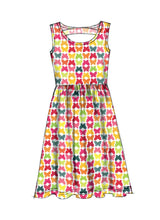 Load image into Gallery viewer, Sewing Pattern: McCalls M7079