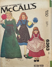 Load image into Gallery viewer, Sewing Pattern: McCalls 6363