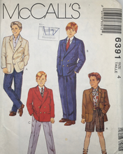 Load image into Gallery viewer, McCalls Sewing Pattern: 6391