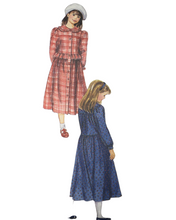 Load image into Gallery viewer, McCalls Sewing Pattern: 7258