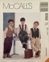 Load image into Gallery viewer, Sewing Pattern: McCalls 8392