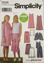 Load image into Gallery viewer, sewing Pattern: Simplicity 5646
