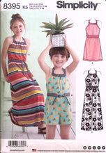 Load image into Gallery viewer, Sewing Pattern: Simplicity 8395