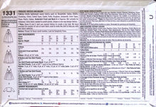 Load image into Gallery viewer, Sewing Pattern: Simplicity 1331