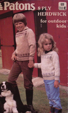 Load image into Gallery viewer, Patons Knitting Booklet No.630