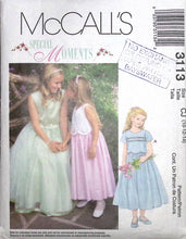 Load image into Gallery viewer, Sewing Pattern: McCalls 3113