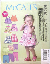 Load image into Gallery viewer, Sewing Pattern: McCalls M6912