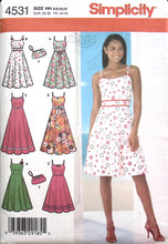Load image into Gallery viewer, Sewing Pattern: Simplicity 4531