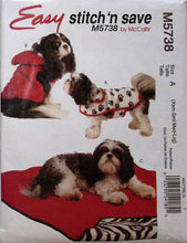 Load image into Gallery viewer, Sewing Pattern: McCalls M5738