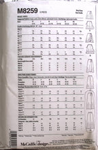 Load image into Gallery viewer, Sewing Pattern: McCalls M8259