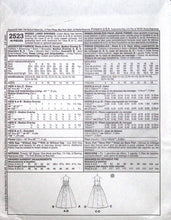 Load image into Gallery viewer, Vintage Sewing Pattern: McCalls 2523