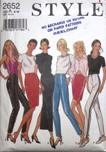 Load image into Gallery viewer, Vintage Sewing Pattern: Style 2652