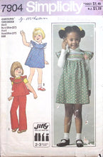 Load image into Gallery viewer, Vintage Sewing Pattern: Simplicity 7904