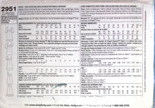 Load image into Gallery viewer, Sewing Pattern: Simplicity 2951