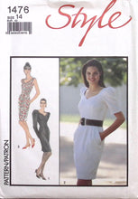 Load image into Gallery viewer, Vintage Sewing Pattern: Style 1476