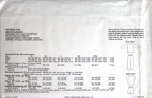 Load image into Gallery viewer, Vintage Sewing Pattern: Kwik Sew 3122