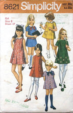 Load image into Gallery viewer, Vintage Sewing Pattern: Simplicity 8621