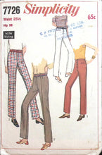 Load image into Gallery viewer, Vintage Sewing Pattern: Simplicity 7726