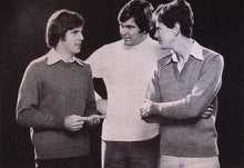 Load image into Gallery viewer, Patons Knitting Booklet No.52