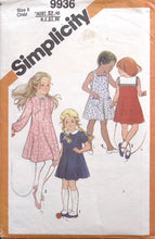 Load image into Gallery viewer, Vintage Sewing Pattern: Simplicity 9936