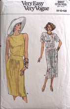 Load image into Gallery viewer, Vintage Sewing Pattern: Vogue 9607