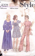 Load image into Gallery viewer, Vintage Sewing Pattern: Style 4221