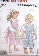 Load image into Gallery viewer, Vintage Sewing Pattern: Simplicity 7417