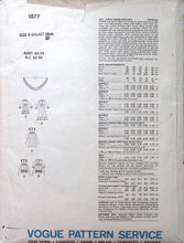 Load image into Gallery viewer, Vintage Sewing Pattern: Vogue 1877