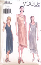 Load image into Gallery viewer, Vintage Sewing Pattern: Vogue 9843