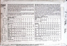 Load image into Gallery viewer, Vintage Sewing Pattern: Simplicity 7392