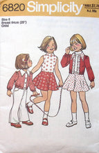 Load image into Gallery viewer, Vintage Sewing Pattern: Simplicity 6820