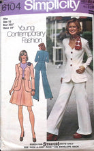 Load image into Gallery viewer, Vintage Sewing Pattern: Simplicity 6104