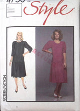 Load image into Gallery viewer, Vintage Sewing Pattern: Style 4750