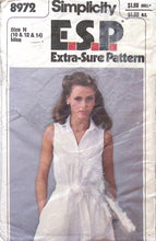 Load image into Gallery viewer, Vintage Sewing Pattern: Simplicity 8972