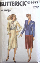 Load image into Gallery viewer, Vintage Sewing Pattern: Butterick 6977
