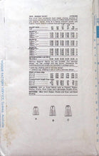 Load image into Gallery viewer, Vintage Sewing Pattern: Vogue 7072