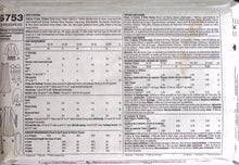 Load image into Gallery viewer, Sewing Pattern: Simplicity 9753