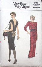 Load image into Gallery viewer, Vintage Sewing Pattern: Vogue 9469