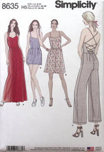 Load image into Gallery viewer, Sewing Pattern: Simplicity 8635
