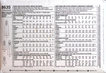 Load image into Gallery viewer, Sewing Pattern: Simplicity 8635