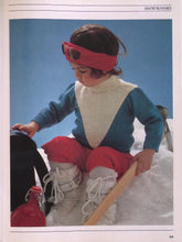 Load image into Gallery viewer, Easy Knits for Babies and Toddlers by Bay Books