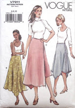 Load image into Gallery viewer, Sewing Pattern: Vogue V7911