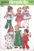 Load image into Gallery viewer, Vintage Sewing Pattern: Simplicity 5993