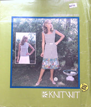 Load image into Gallery viewer, 1977 Vintage Sewing Pattern: Knitwit 1250