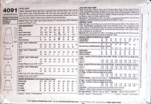 Load image into Gallery viewer, Sewing Pattern: Simplicity 4091