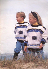 Load image into Gallery viewer, Panda Knitting Booklet No.527