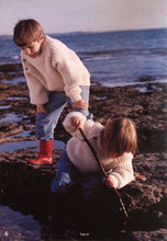 Load image into Gallery viewer, Panda Knitting Booklet No.527